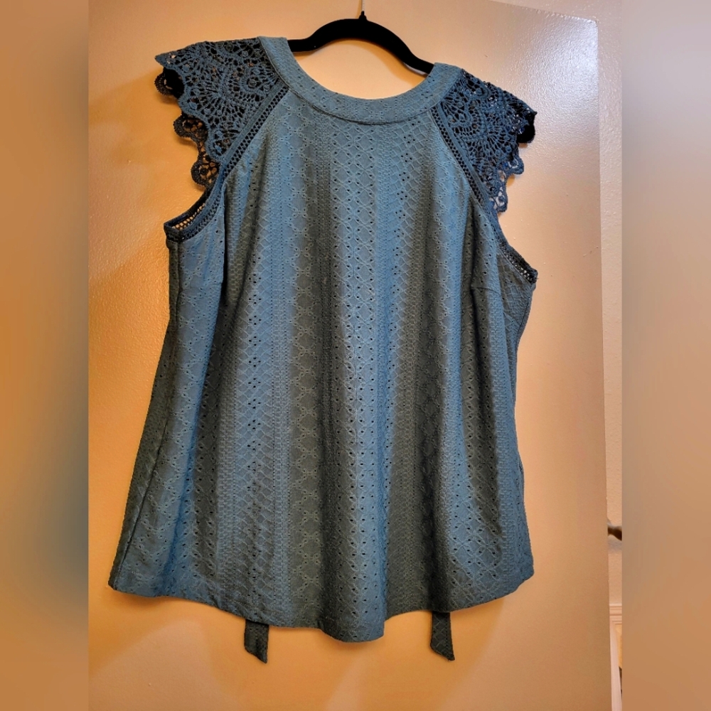 Elegant Dark Green Lace Women's Top SzL